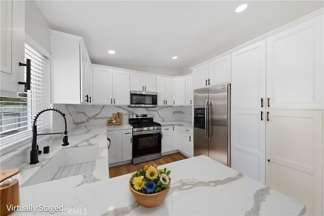 152 E Sage Avenue, San Jacinto, CA 92582