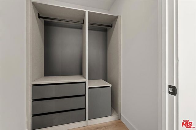 1257 N Sweetzer Avenue 404, West Hollywood, CA 90069