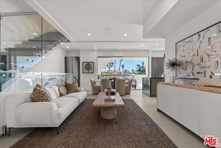 1257 N Sweetzer Avenue 404, West Hollywood, CA 90069