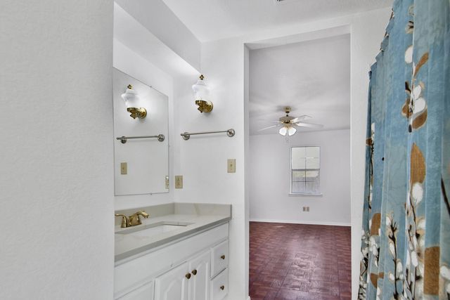 4913 56th Street, Lubbock, TX 79414