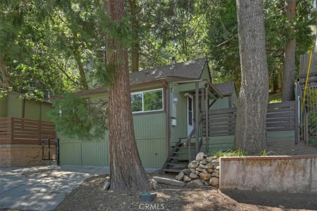 856 Virginia Court, Lake Arrowhead, CA 92352