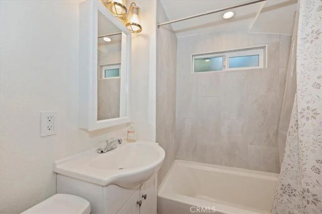856 Virginia Court, Lake Arrowhead, CA 92352