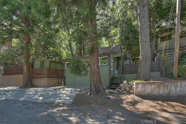 856 Virginia Court, Lake Arrowhead, CA 92352
