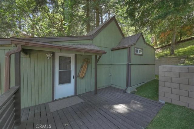 856 Virginia Court, Lake Arrowhead, CA 92352