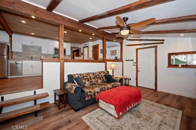 856 Virginia Court, Lake Arrowhead, CA 92352