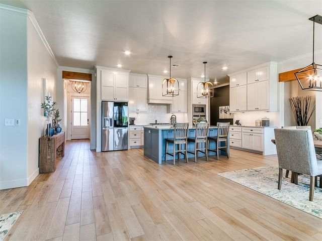 4721 Mustang Park Boulevard, Mustang, OK 73064