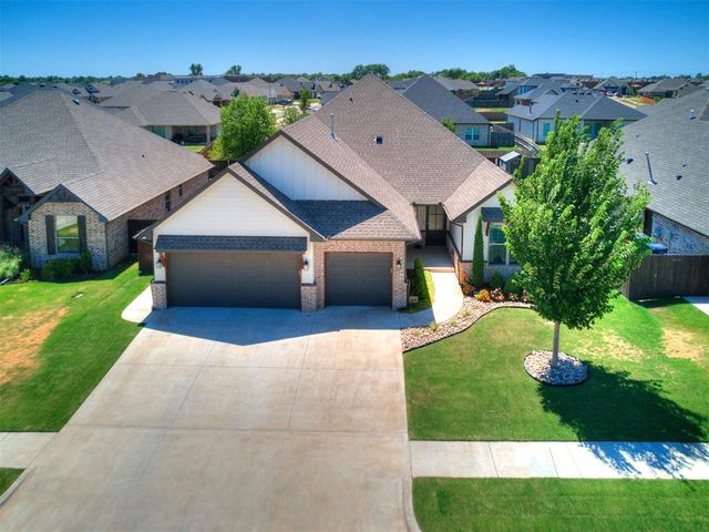 4721 Mustang Park Boulevard, Mustang, OK 73064