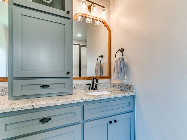 4721 Mustang Park Boulevard, Mustang, OK 73064