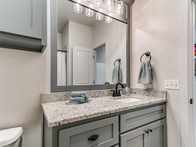 4721 Mustang Park Boulevard, Mustang, OK 73064