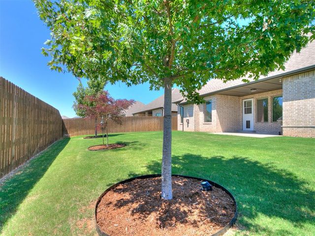 4721 Mustang Park Boulevard, Mustang, OK 73064