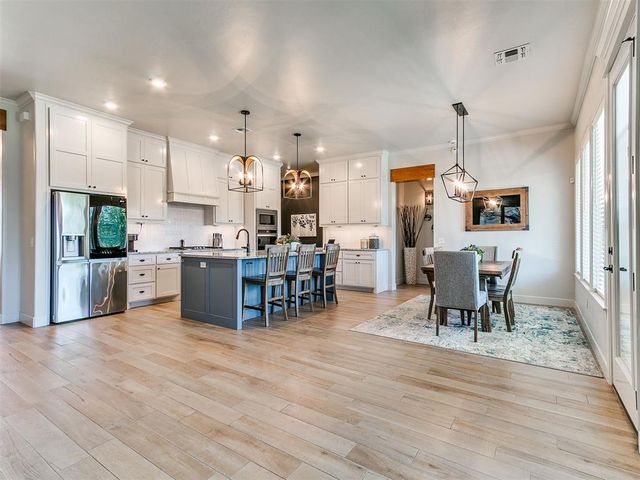4721 Mustang Park Boulevard, Mustang, OK 73064