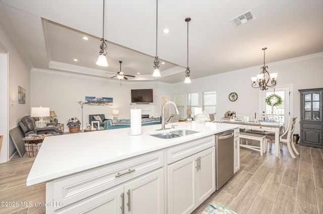 11633 Brookstone Drive, Ocean Springs, MS 39564