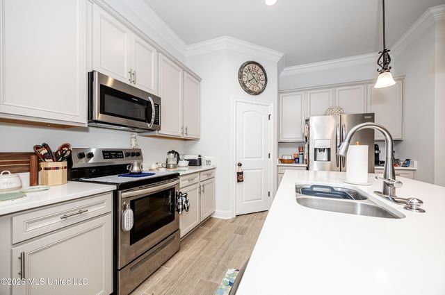 11633 Brookstone Drive, Ocean Springs, MS 39564