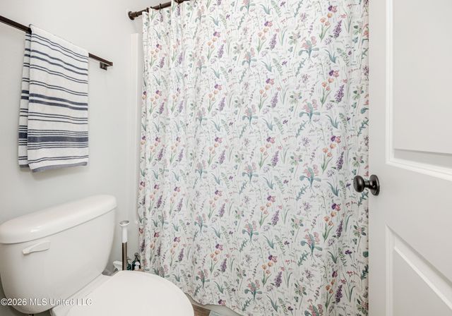 11633 Brookstone Drive, Ocean Springs, MS 39564