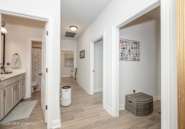 11633 Brookstone Drive, Ocean Springs, MS 39564