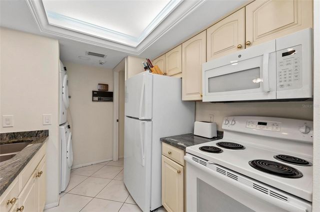 6342 MIDNIGHT PASS ROAD 212, Sarasota, FL 34242