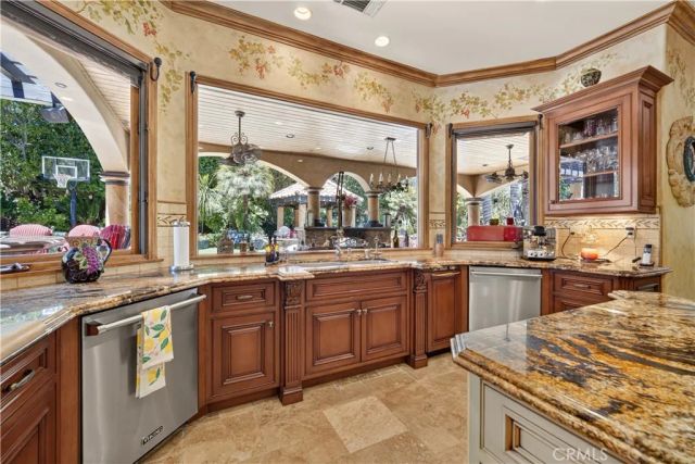 5481 Collingwood, Calabasas, CA 91302