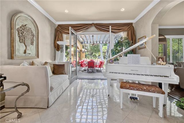5481 Collingwood, Calabasas, CA 91302