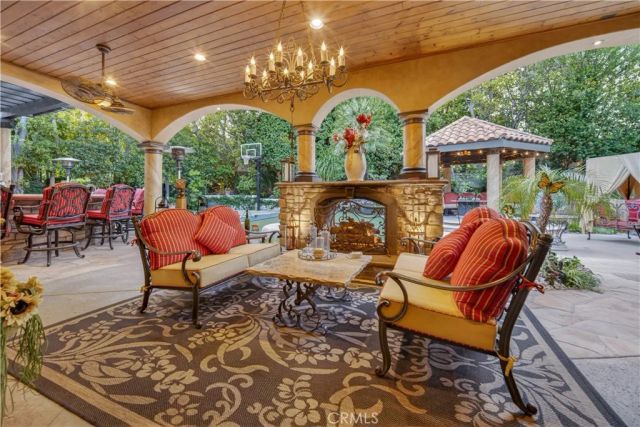 5481 Collingwood, Calabasas, CA 91302