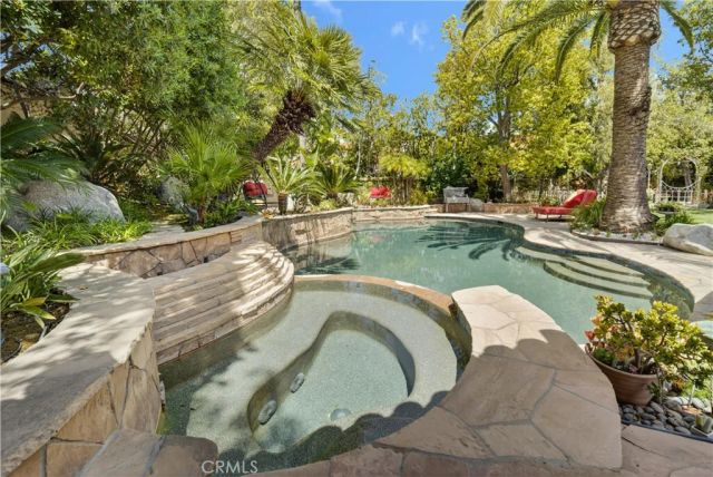5481 Collingwood, Calabasas, CA 91302