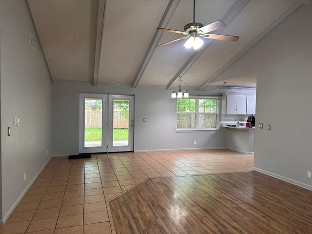 110 Jones ST, Bastrop, TX 78602