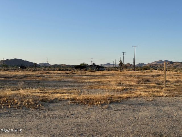 Cor Avenue Q12 171 Ste, Palmdale, CA 93591
