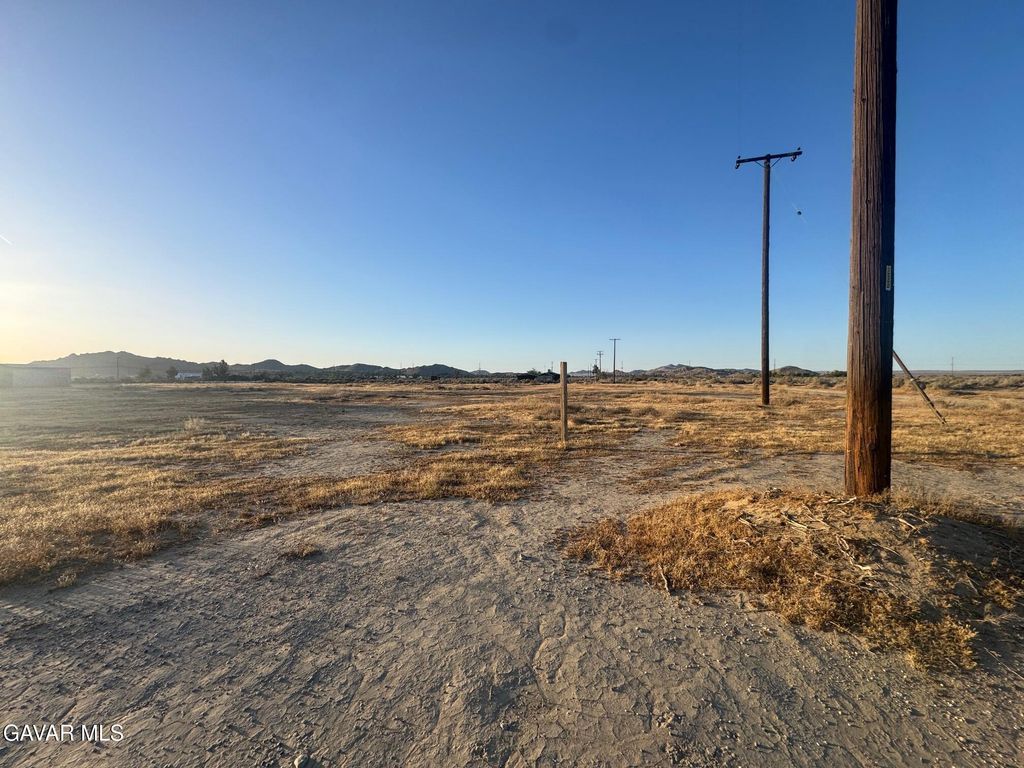 Cor Avenue Q12 171 Ste, Palmdale, CA 93591