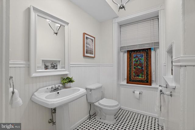 100 W PHIL ELLENA ST, Philadelphia, PA 19119