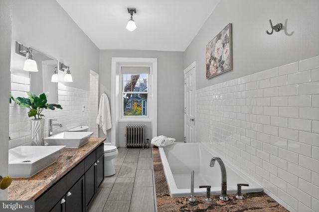 100 W PHIL ELLENA ST, Philadelphia, PA 19119