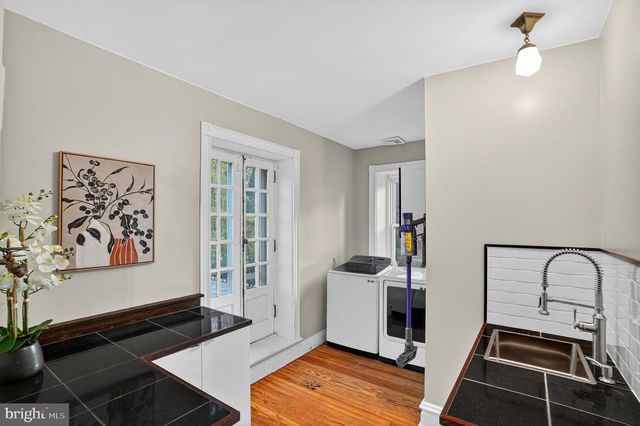 100 W PHIL ELLENA ST, Philadelphia, PA 19119