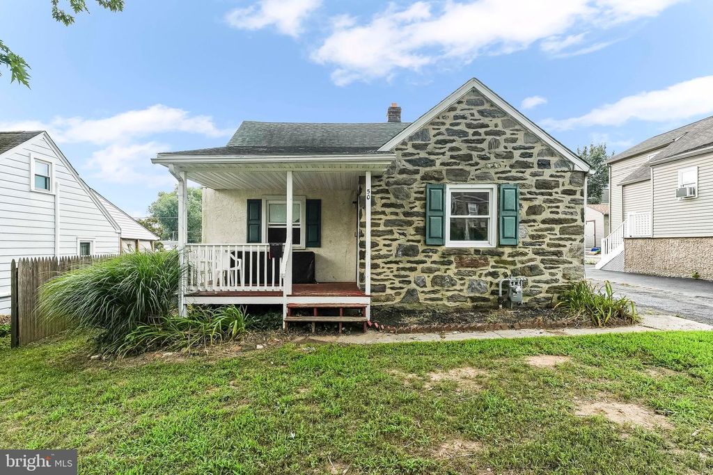 50 NEELD LN, Aston, PA 19014