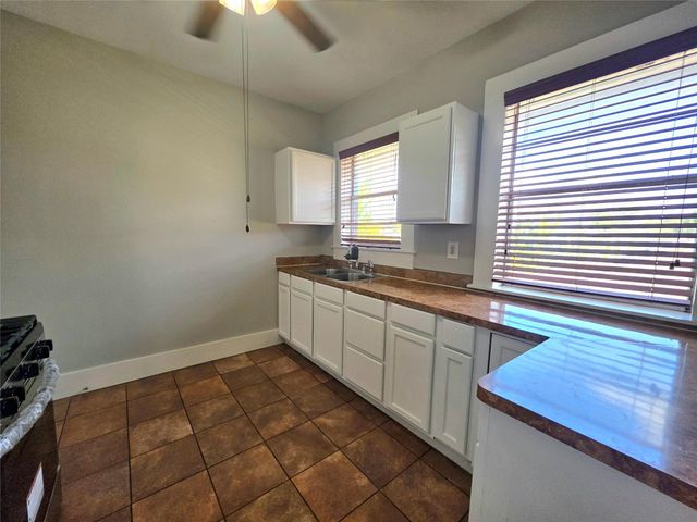 2111 Freeman Street 4, Houston, TX 77009