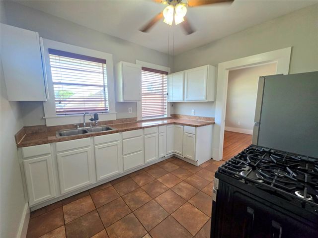 2111 Freeman Street 4, Houston, TX 77009