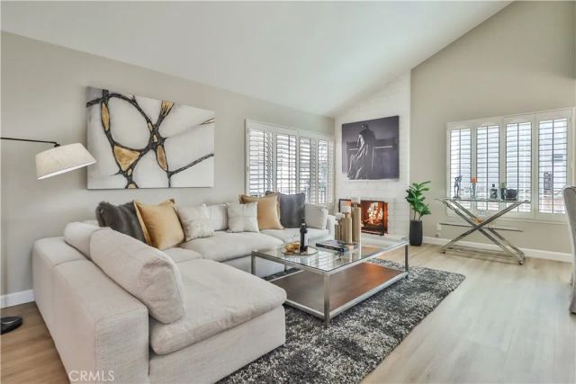 2747 Granvia Place, Thousand Oaks, CA 91360