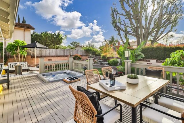 2747 Granvia Place, Thousand Oaks, CA 91360