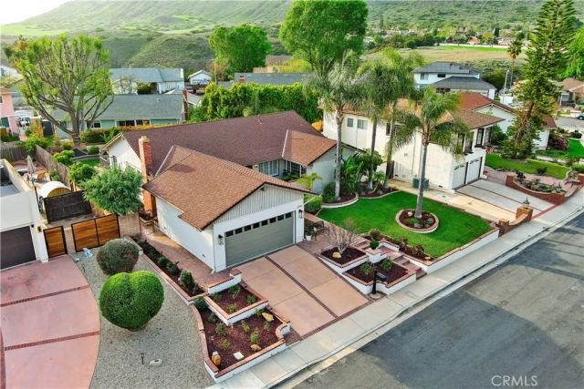 2747 Granvia Place, Thousand Oaks, CA 91360