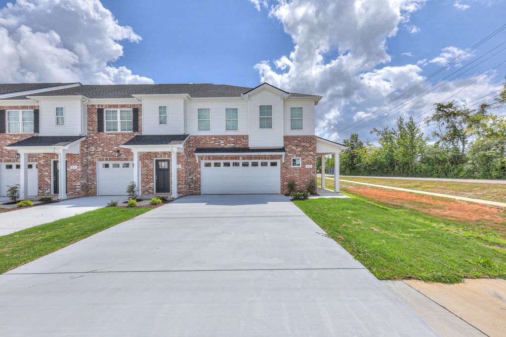 21 Hardwood Rd, Tullahoma, TN 37388