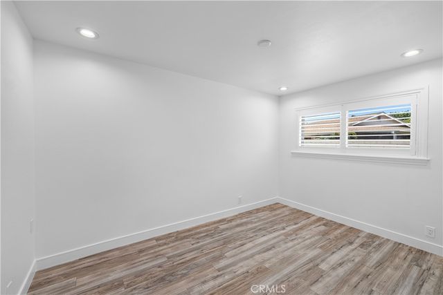 822 E Borchard Avenue, Santa Ana, CA 92707