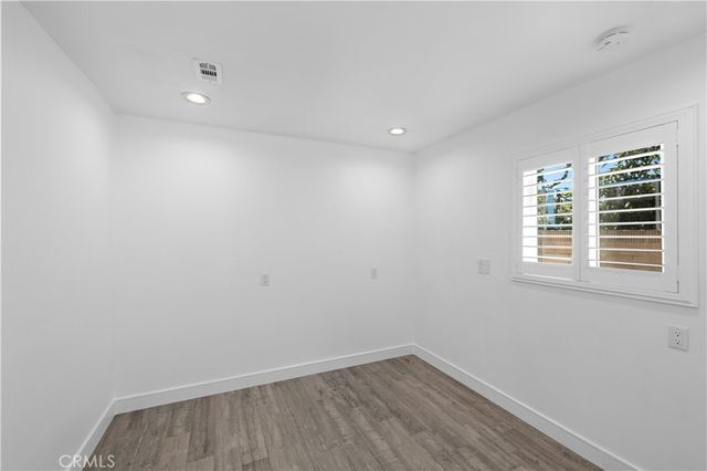 822 E Borchard Avenue, Santa Ana, CA 92707