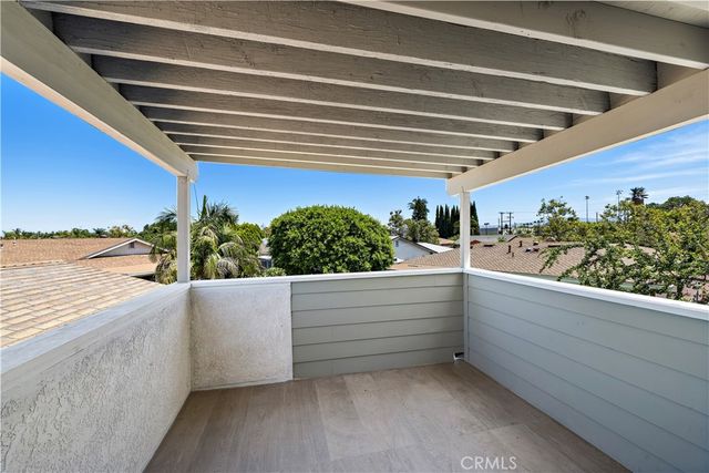 822 E Borchard Avenue, Santa Ana, CA 92707