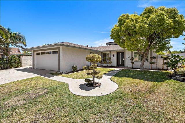 822 E Borchard Avenue, Santa Ana, CA 92707