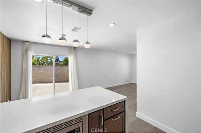 822 E Borchard Avenue, Santa Ana, CA 92707