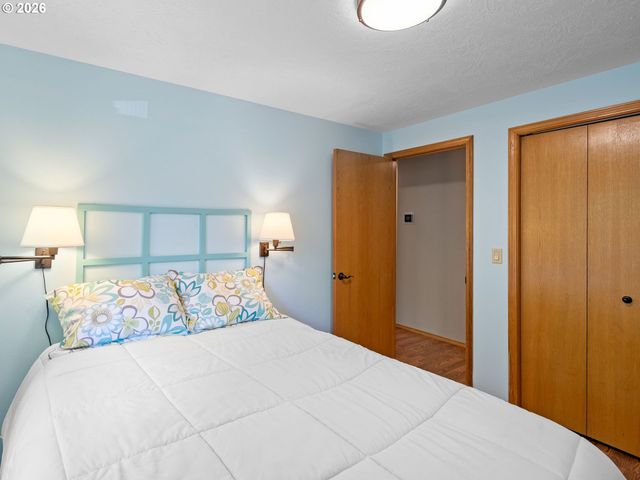 6605 Sw WISTERIA Pl, Beaverton, OR 97008