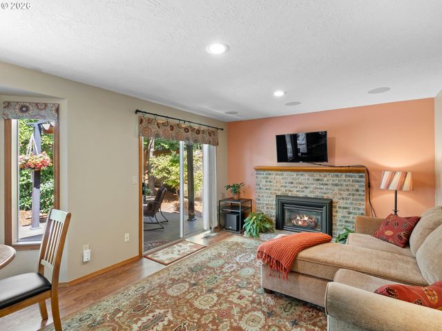 6605 Sw WISTERIA Pl, Beaverton, OR 97008
