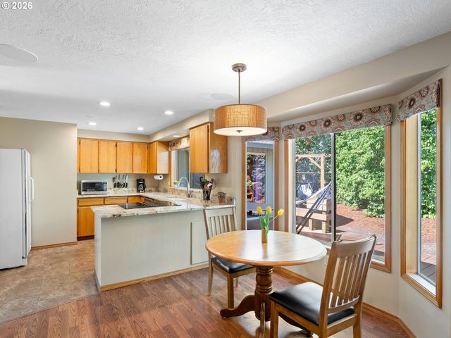 6605 Sw WISTERIA Pl, Beaverton, OR 97008