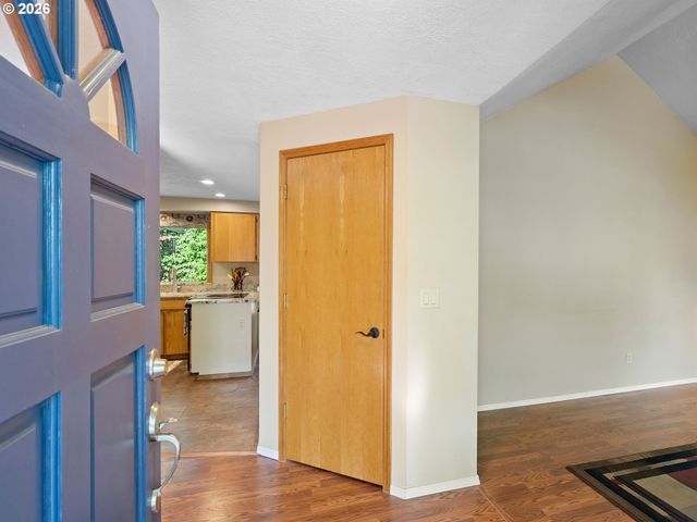 6605 Sw WISTERIA Pl, Beaverton, OR 97008