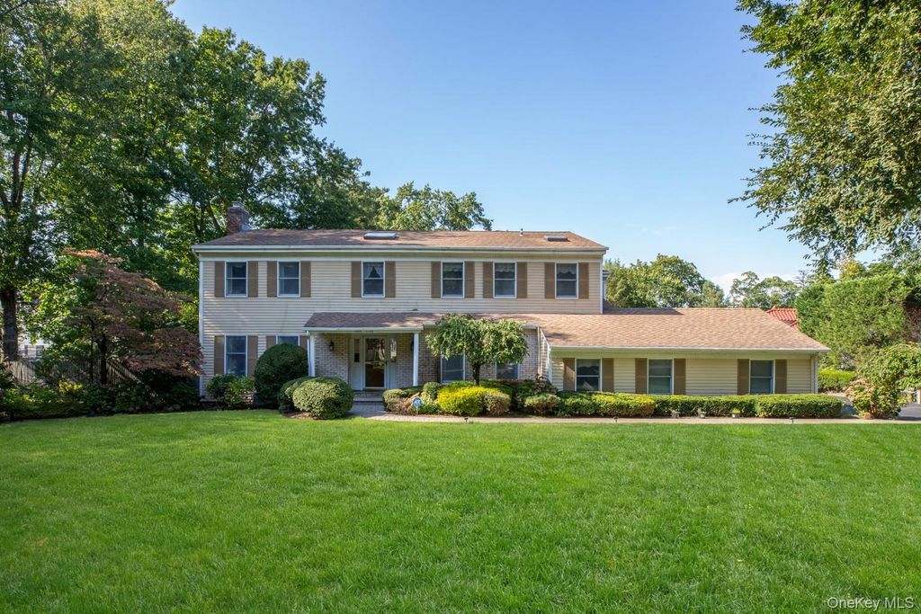 55 North Drive, Manhasset, NY 11030 — exterior