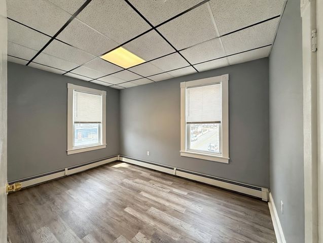 133 University Ave 5, Lowell, MA 01854