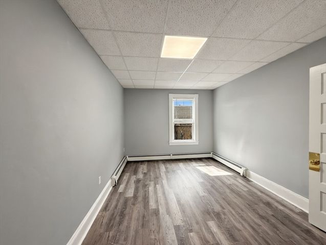 133 University Ave 5, Lowell, MA 01854