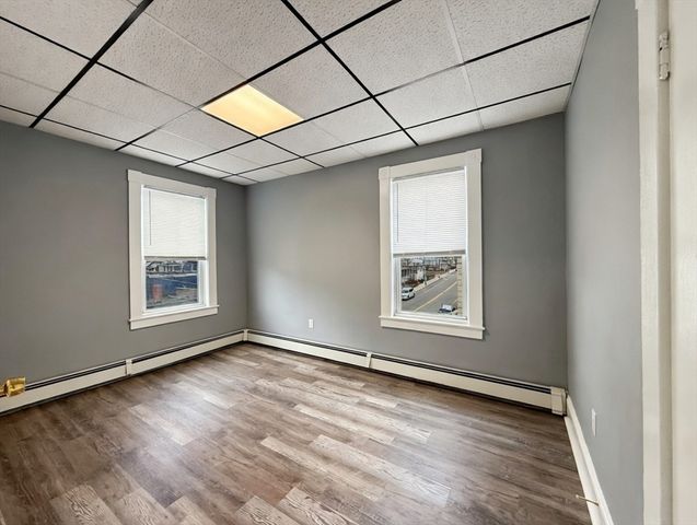 133 University Ave 5, Lowell, MA 01854